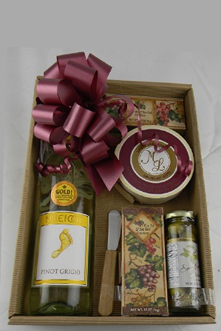White Wine & Sweet Treats Gift Box